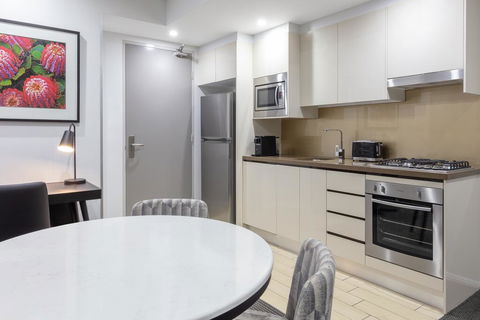 Meriton Suites North Ryde - Cruises Travel 1