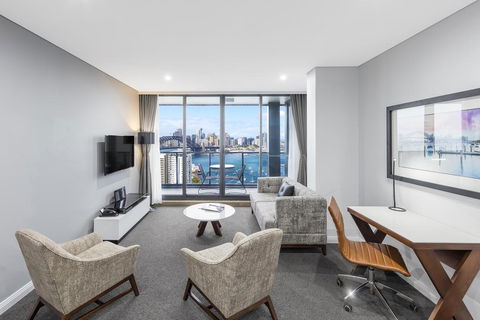 Meriton Suites North Sydney - Travel Agents 0