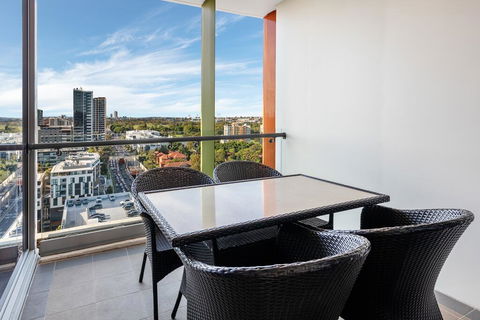 Meriton Suites Zetland - Travel Search 1