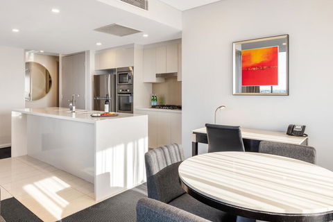 Meriton Suites Zetland - Travel Search 3