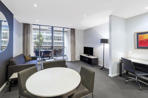 Meriton Suites Zetland - Travel Search 0