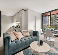 MH022  Sweet Pink room located in Melbourne CBD - Tourism Guide