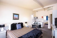 Book Mount Gambier Accommodation Vacations Travel Search Travel Search