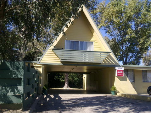 Millers Cottage Motel - Travel Search 0