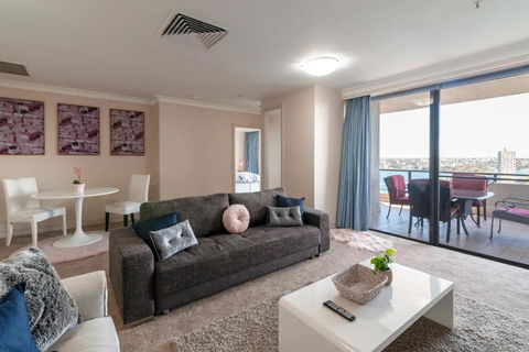 Milsons Point Apartment With Harbour Bridge Views - Cruises Travel 1