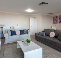 Milsons Point Apartment with Harbour Bridge Views - Cruises Travel