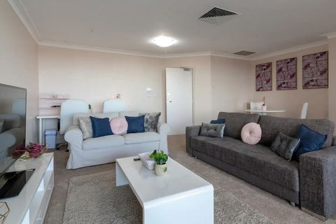 Milsons Point Apartment With Harbour Bridge Views - Cruises Travel 0