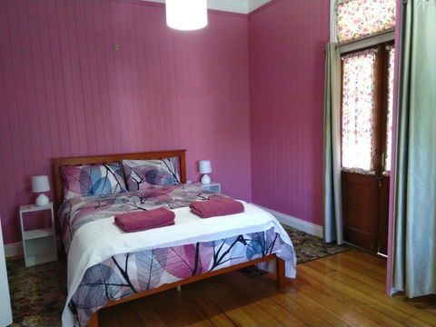 Minto Colonial Accommodation - Tourism Guide 2
