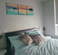Modern CBD Apartment - Free Secure Parking and Wifi - Tourism Guide