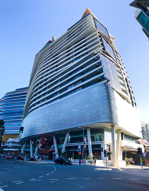 Modern Designers Pad In The Heart Of Brisbane - Tourism Guide 3