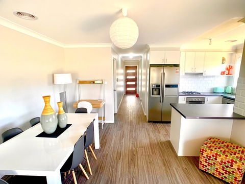 Modern Majestic - Everything You Need - Private Location - Cruises Travel 0