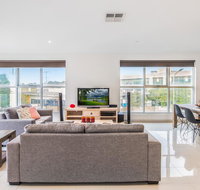 Modern Unit With Balconies Near Melbourne Airport - Tourism Guide