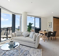 Modern Ultra clean in the Heart of convenience - Tourism Guide