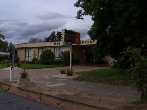 Mount Wycheproof Motor Inn - Travel Search 2