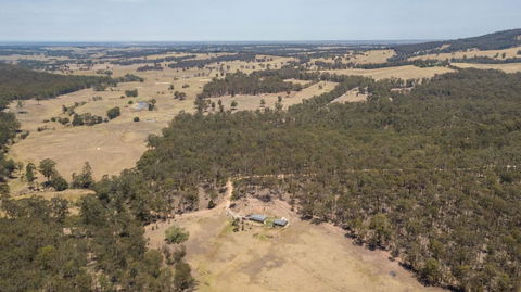 Mt Taylor Country Retreat-15 Minutes To Bairnsdale - Travel Search 3
