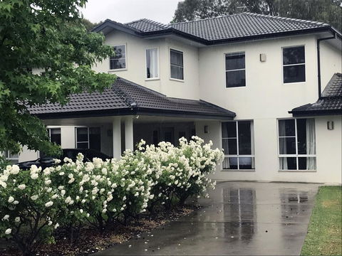 Mudgee Country Grandeur Home - Cruises Travel 1