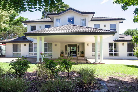Mudgee Country Grandeur Home - Cruises Travel 0