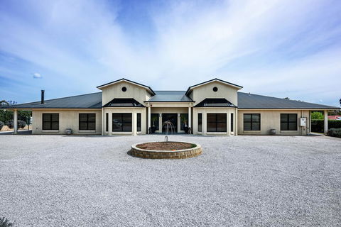 Mudgee Guesthouse - Cruises Travel 0