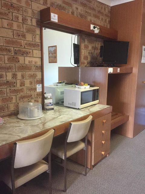 Nanango Fitzroy Motel - Travel Agents 3