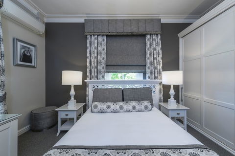 Grand Mercure Basildene Manor - Travel Search 24