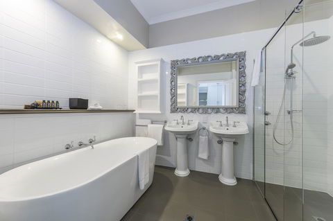 Grand Mercure Basildene Manor - Travel Search 20