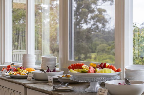 Grand Mercure Basildene Manor - Travel Search 11