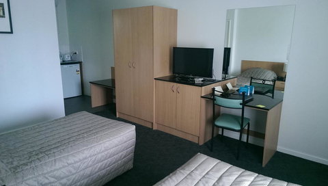 Baileys Parkside Motel By VetroBlu - Travel Search 10