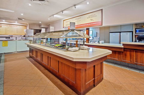 Quality Hotel Bayswater - Tourism Guide 17