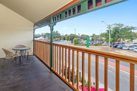 Quality Hotel Bayswater - Tourism Guide 13