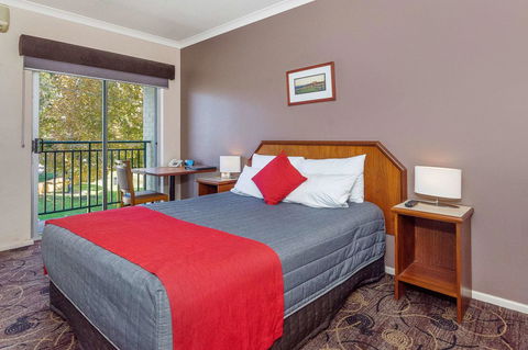 Quality Hotel Bayswater - Tourism Guide 6