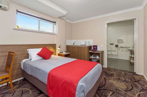Quality Hotel Bayswater - Tourism Guide 18