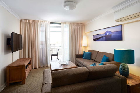 Broadwater Resort Como - Travel Search 24