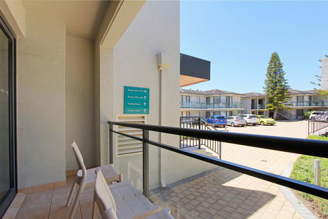 Quality Resort Sorrento Beach - Travel Search 18