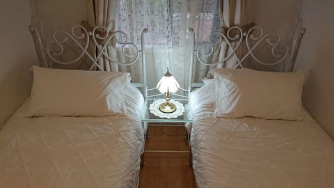 The Cottage On George Street - Tourism Guide 20