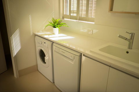 Cottesloe Artist's Beach Retreat - Travel Search 33