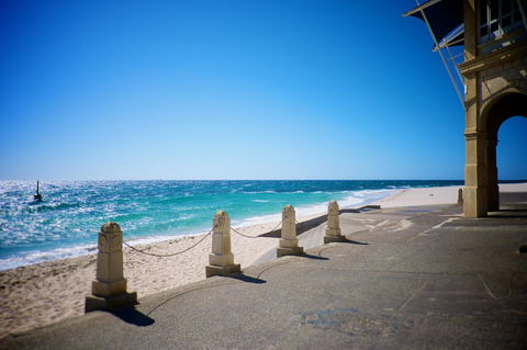 Cottesloe Artist's Beach Retreat - Travel Search 6