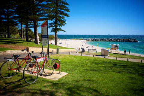 Cottesloe Artist's Beach Retreat - Travel Search 15
