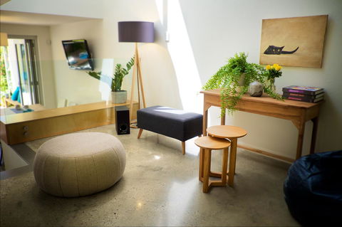 Cottesloe Artist's Beach Retreat - Travel Search 17