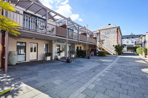 Fremantle Townhouse U/5 - Tourism Guide 13