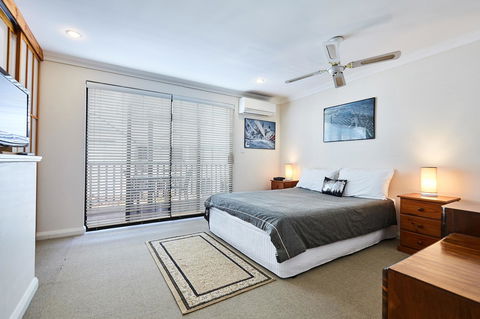 Fremantle Townhouse U/5 - Tourism Guide 8