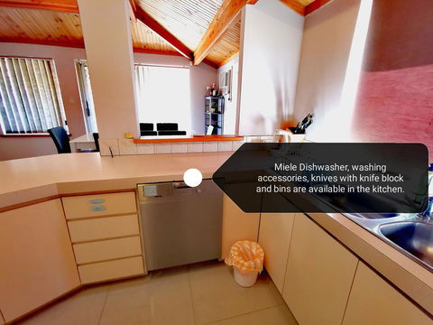 Cosy Easy Access Home Near Perth CBD And Fremantle - Tourism Guide 8