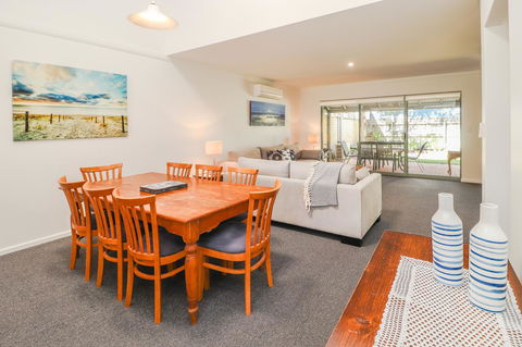 Bayshore Beachside Resort - Travel Search 40