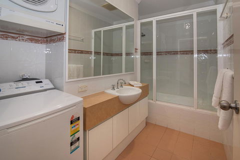 Bayshore Beachside Resort - Travel Search 35