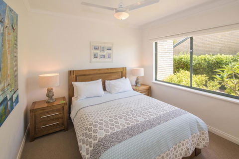 Bayshore Beachside Resort - Travel Search 9