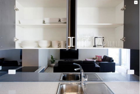 Adele's Luxury South Beach Apartment With King Bed - Tourism Guide 14