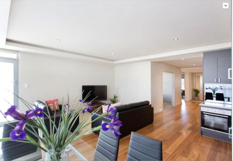 Adele's Luxury South Beach Apartment With King Bed - Tourism Guide 9