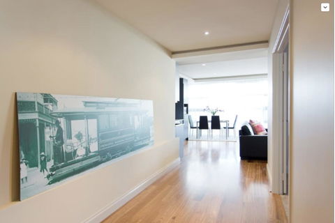Adele's Luxury South Beach Apartment With King Bed - Tourism Guide 11