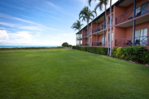 Moonlight Bay Suites - Travel Agents 12