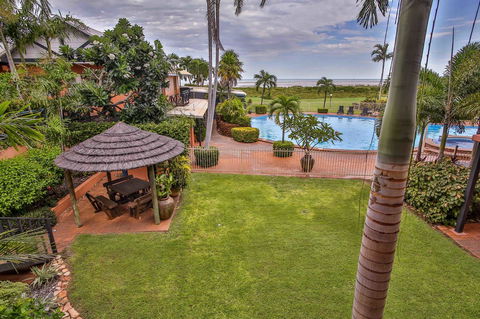 Moonlight Bay Suites - Travel Agents 13