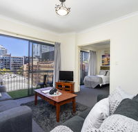 Oversized Eastend sleeps 6 Free PARKINGPOOL WIFI - Tourism Guide